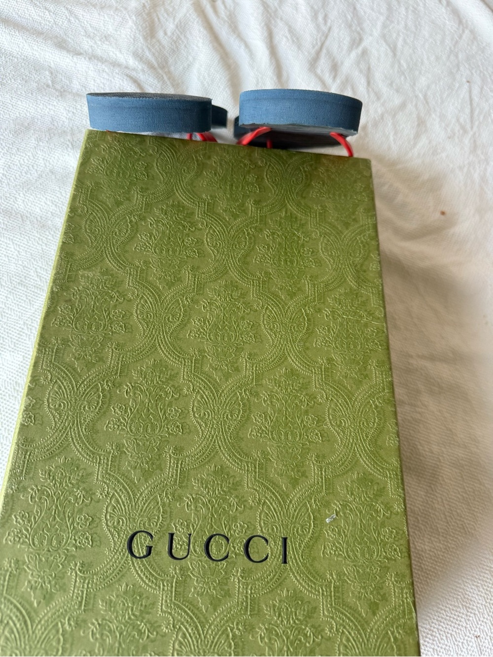 Gucci Navy Footbed with Red Strap Logo Flip Flops - Picture 3 of 4